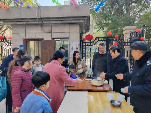 濃濃鄰里情 歡樂(lè)鬧元宵